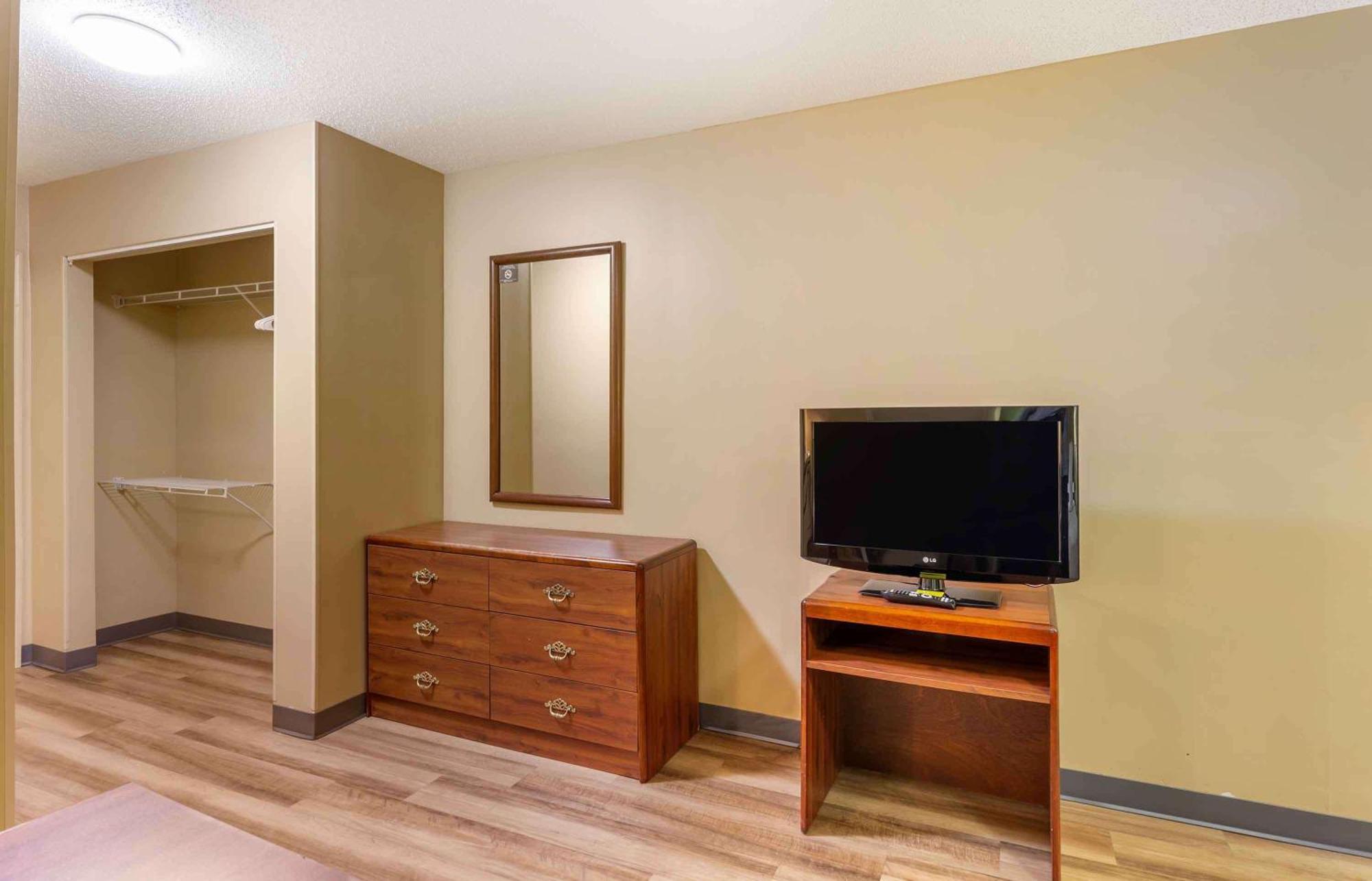 Extended Stay America Select Suites - Richmond - Innsbrook Экстерьер фото