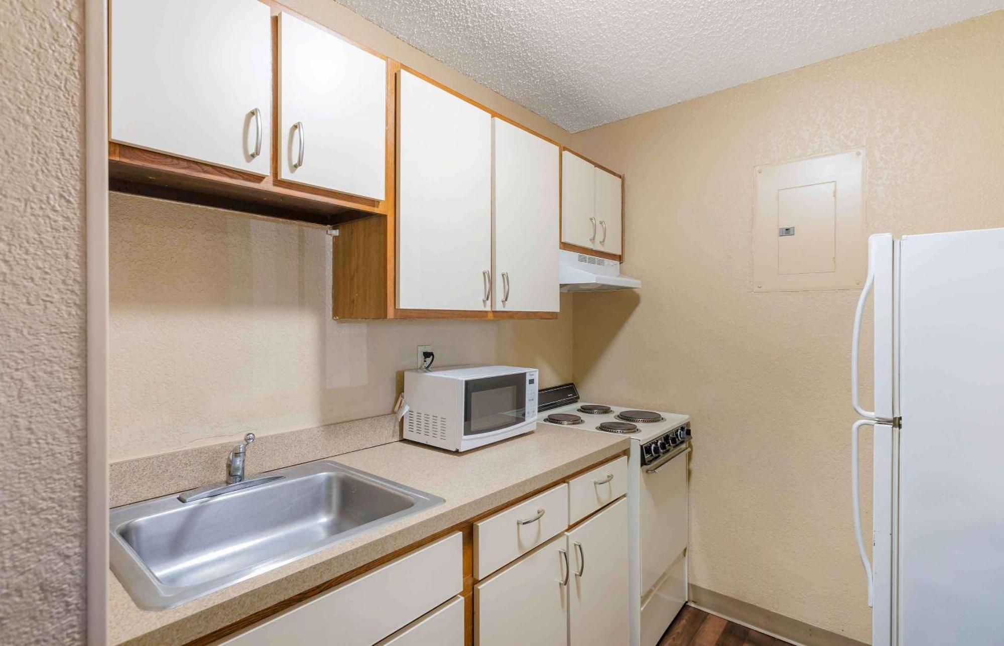Extended Stay America Select Suites - Richmond - Innsbrook Экстерьер фото